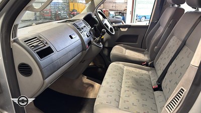 Lot 42 - 2005 VOLKSWAGEN T-SPORTER T30 130 TDI LWB