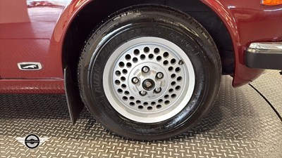 Lot 44 - 1985 JAGUAR SOVEREIGN 4.2 AUTO