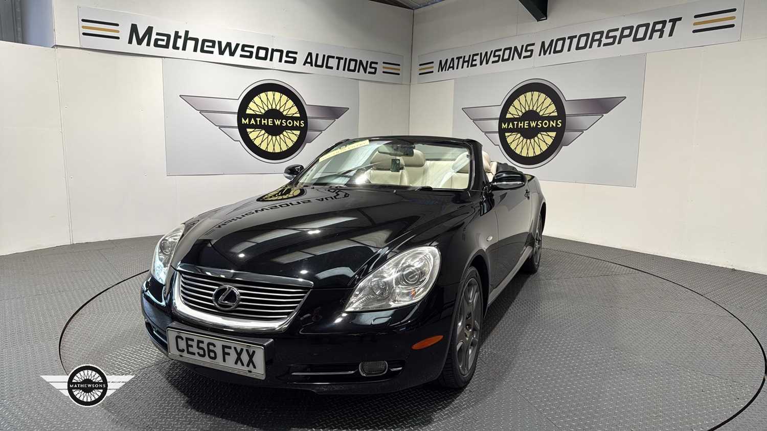 Lot 64 - 2006 LEXUS SC 430 AUTO