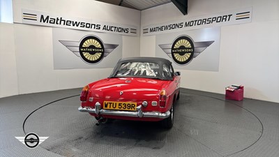Lot 798 - 1977 MG B
