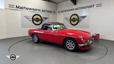 Lot 798 - 1977 MG B