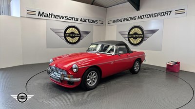 Lot 798 - 1977 MG B