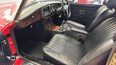 Lot 798 - 1977 MG B