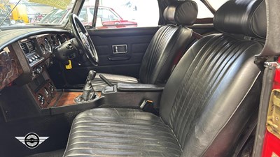 Lot 798 - 1977 MG B