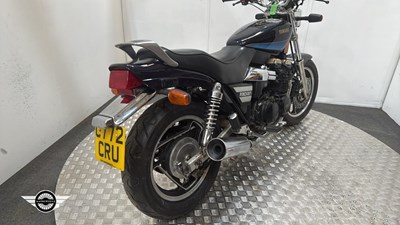 Lot 98 - 1986 YAMAHA YX600 RADIAN