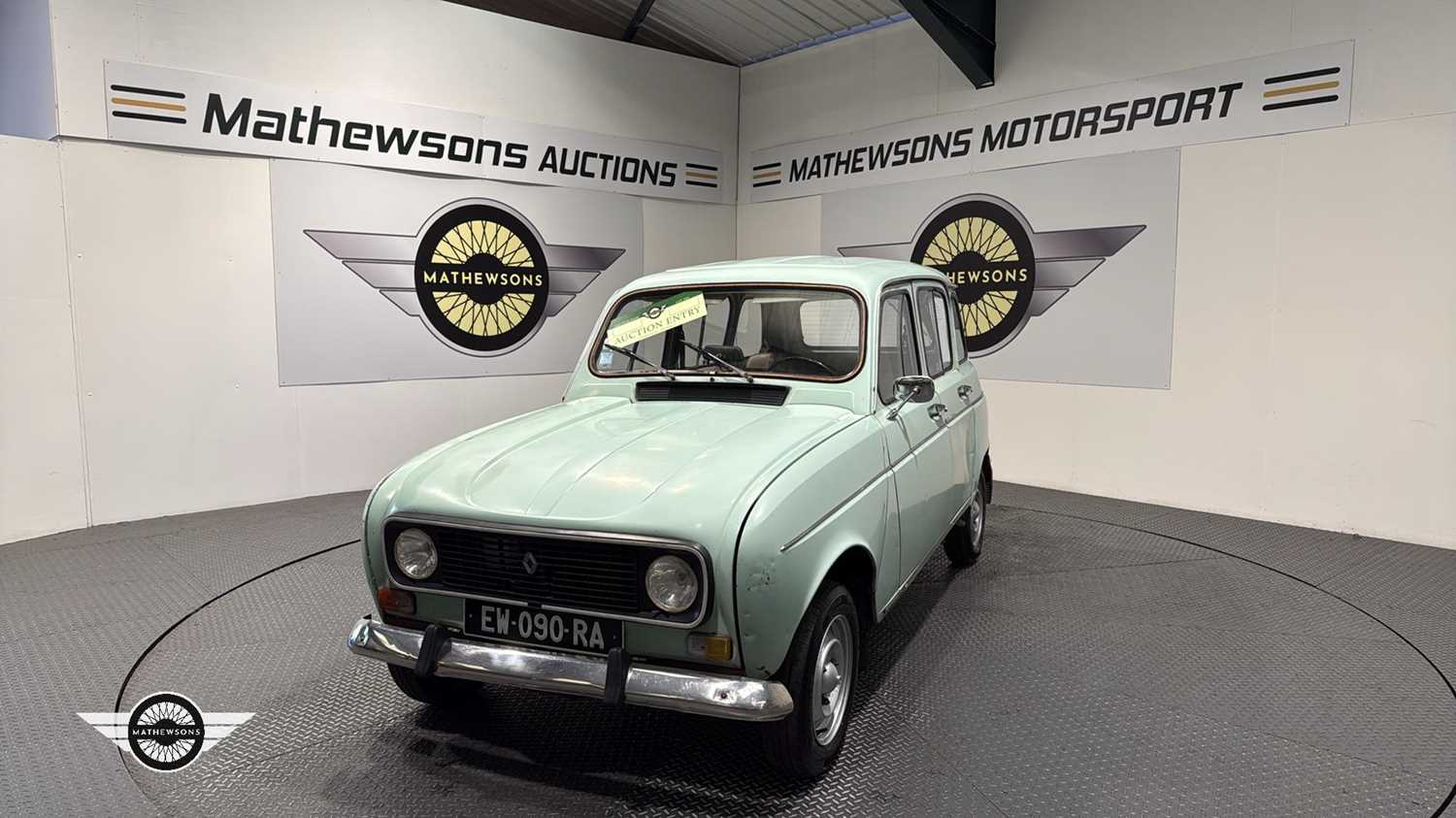 Lot 28 - 1981 RENAULT 4TL