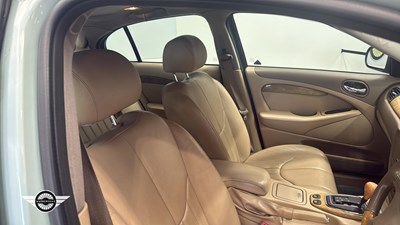Lot 94 - 2000 JAGUAR S-TYPE V6 SE AUTO