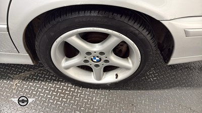 Lot 128 - 2002 BMW 530I SE