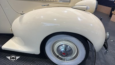 Lot 194 - 1939 PACKARD COUPE