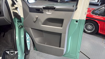 Lot 200 - 2004 VOLKSWAGEN TRANSPORTER T28 85 TDI