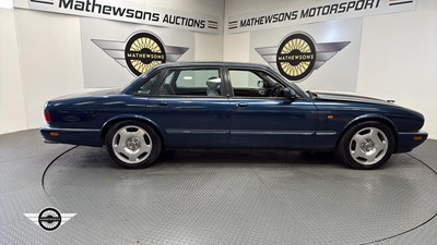 Lot 226 - 1995 JAGUAR XJR AUTO