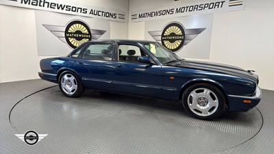 Lot 226 - 1995 JAGUAR XJR AUTO