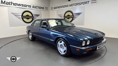 Lot 226 - 1995 JAGUAR XJR AUTO