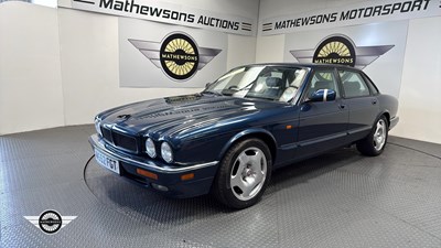 Lot 226 - 1995 JAGUAR XJR AUTO