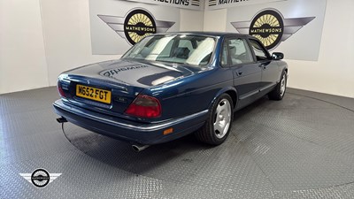 Lot 226 - 1995 JAGUAR XJR AUTO