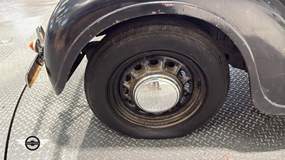 Lot 698 - 1946 AUSTIN 10 GS1