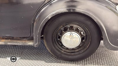 Lot 698 - 1946 AUSTIN 10 GS1