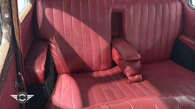 Lot 698 - 1946 AUSTIN 10 GS1