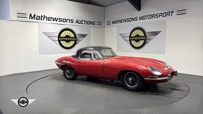 Lot 256 - 1966 JAGUAR 'E' TYPE
