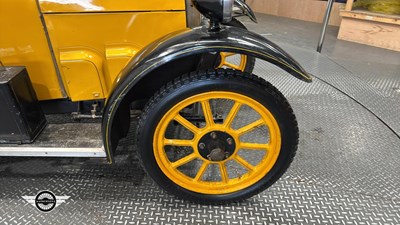 Lot 292 - 1923 WOLSELEY