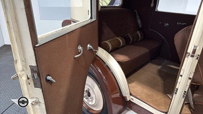 Lot 638 - 1931 RENAULT MODEL MONO 6 SALOON TYPE RY2