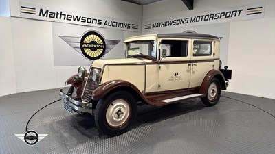 Lot 638 - 1931 RENAULT MODEL MONO 6 SALOON TYPE RY2