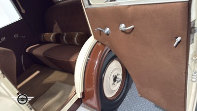 Lot 638 - 1931 RENAULT MODEL MONO 6 SALOON TYPE RY2
