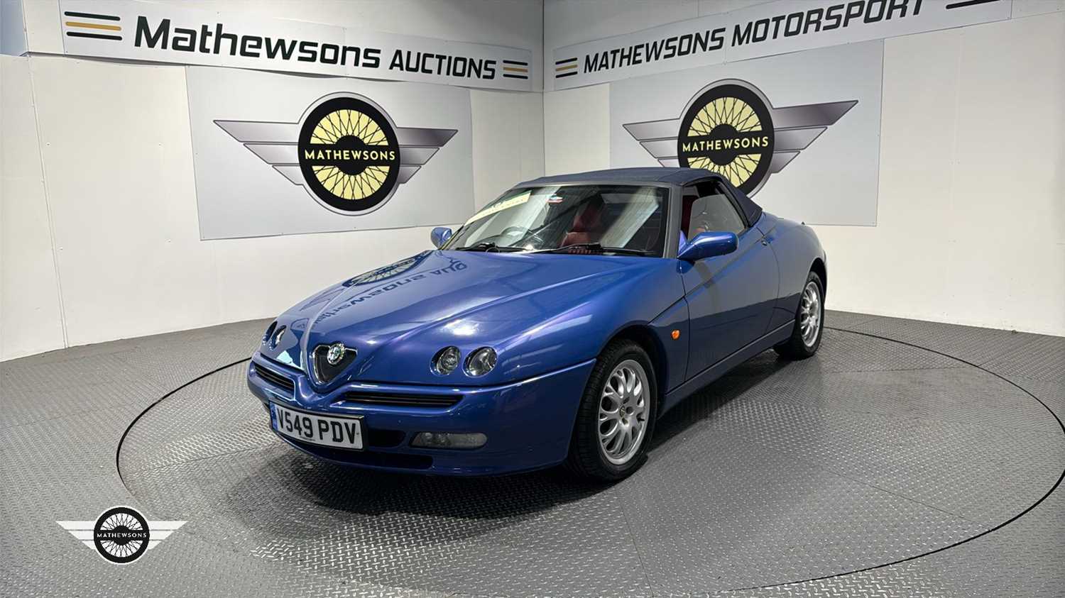 Lot 302 - 2000 ALFA ROMEO SPIDER LUSSO T-SPARK 16V