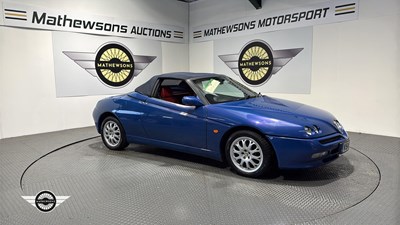 Lot 302 - 2000 ALFA ROMEO SPIDER LUSSO T-SPARK 16V