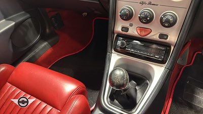 Lot 302 - 2000 ALFA ROMEO SPIDER LUSSO T-SPARK 16V