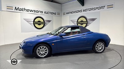 Lot 302 - 2000 ALFA ROMEO SPIDER LUSSO T-SPARK 16V