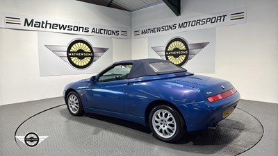 Lot 302 - 2000 ALFA ROMEO SPIDER LUSSO T-SPARK 16V