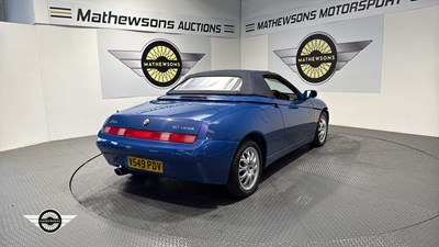 Lot 302 - 2000 ALFA ROMEO SPIDER LUSSO T-SPARK 16V