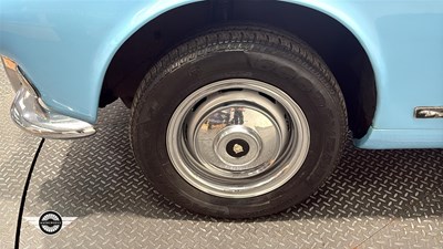 Lot 304 - 1972 JAGUAR XJ6