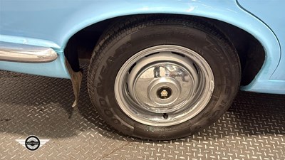 Lot 304 - 1972 JAGUAR XJ6