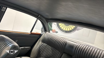 Lot 304 - 1972 JAGUAR XJ6