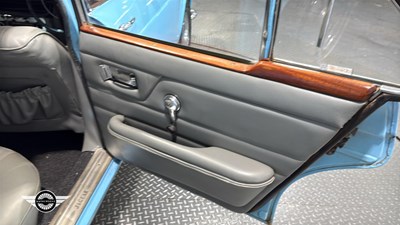 Lot 304 - 1972 JAGUAR XJ6
