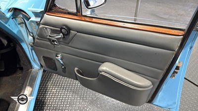 Lot 304 - 1972 JAGUAR XJ6