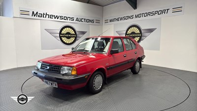 Lot 330 - 1990 VOLVO 340 GL S/R AUTO