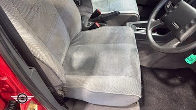 Lot 330 - 1990 VOLVO 340 GL S/R AUTO