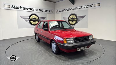 Lot 330 - 1990 VOLVO 340 GL S/R AUTO