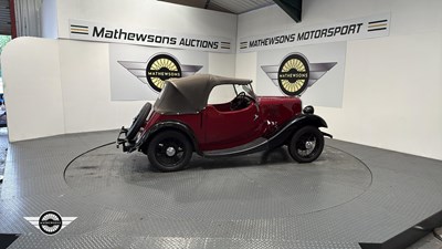 Lot 334 - 1935 MORRIS 8