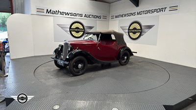 Lot 334 - 1935 MORRIS 8