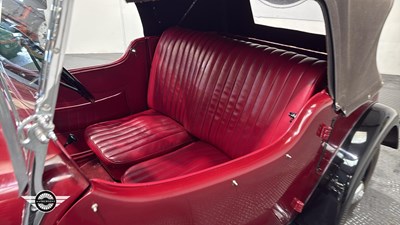 Lot 334 - 1935 MORRIS 8