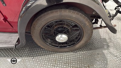 Lot 334 - 1935 MORRIS 8