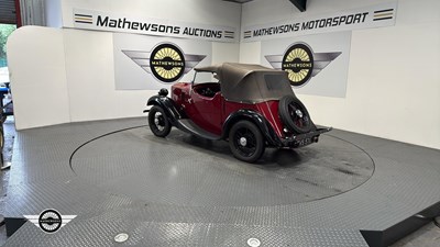 Lot 334 - 1935 MORRIS 8