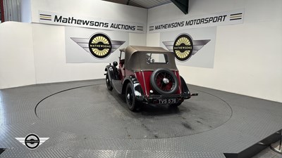 Lot 334 - 1935 MORRIS 8