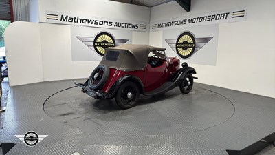 Lot 334 - 1935 MORRIS 8