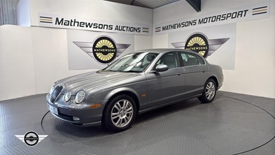 Lot 162 - 2004 JAGUAR S-TYPE V6 SE AUTO