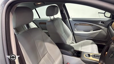 Lot 162 - 2004 JAGUAR S-TYPE V6 SE AUTO